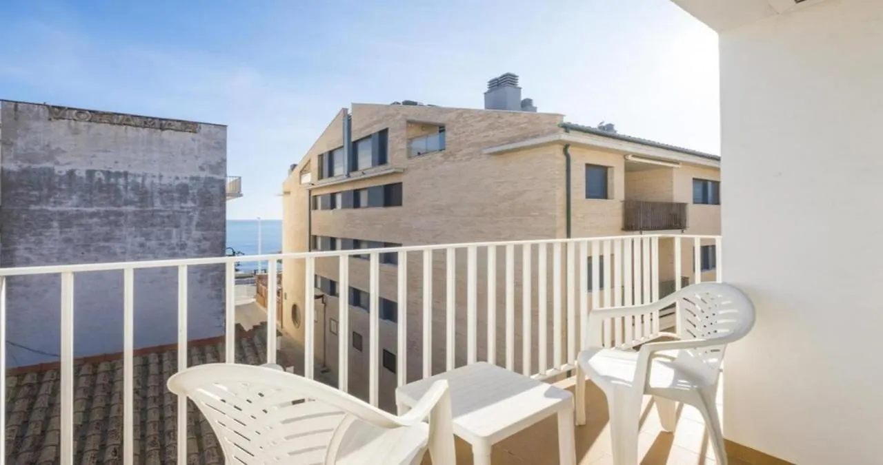 Hotel Erianob L' Escala 0*,
