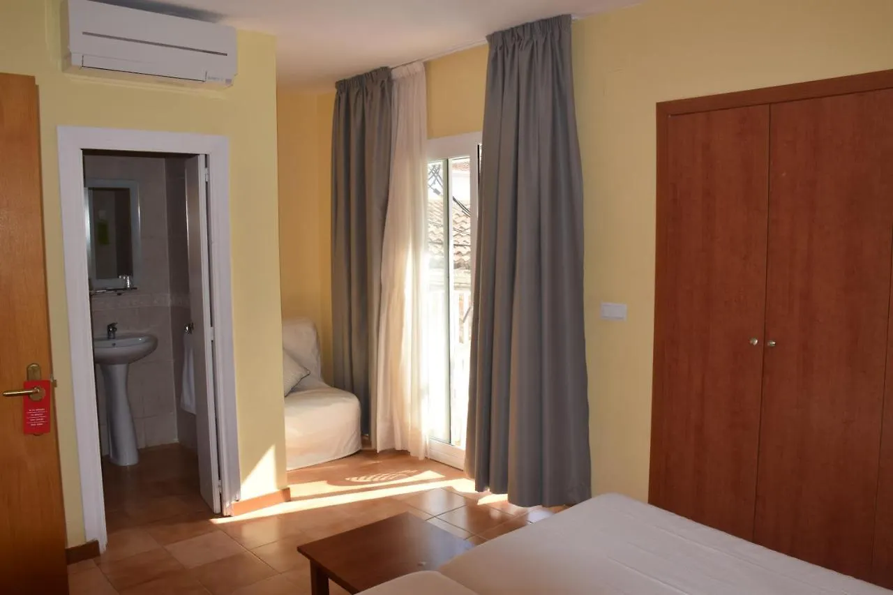 Hotel Erianob L'Escala 0*,